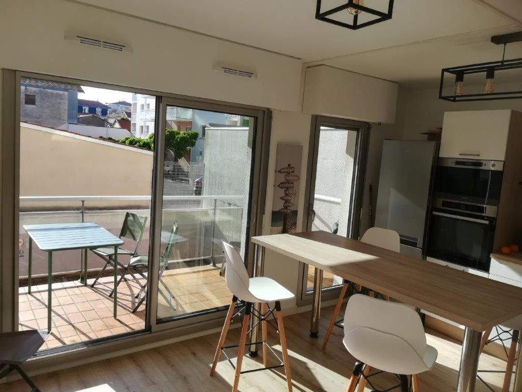 T2 44m2 Hyper Centre, Vélos, Parking Et Grand Balcon English Spoken Appartement